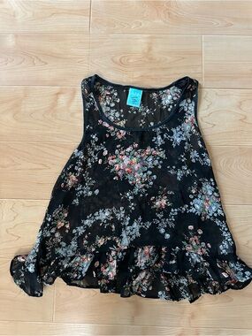 🌻 2/$10 h.i.p. Black Floral Ruffle Hem Tank Top